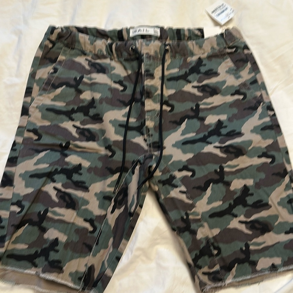 The Rail shorts